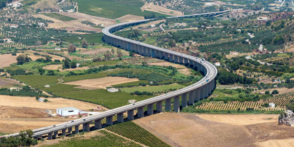Inspección industrial con drones para Control de estructuras en Sevilla